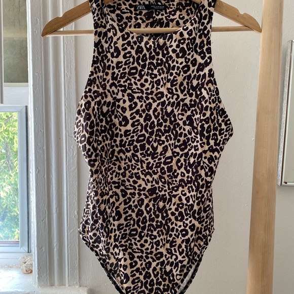 Barely used leopard print bodysuit - Picture 2 of 2